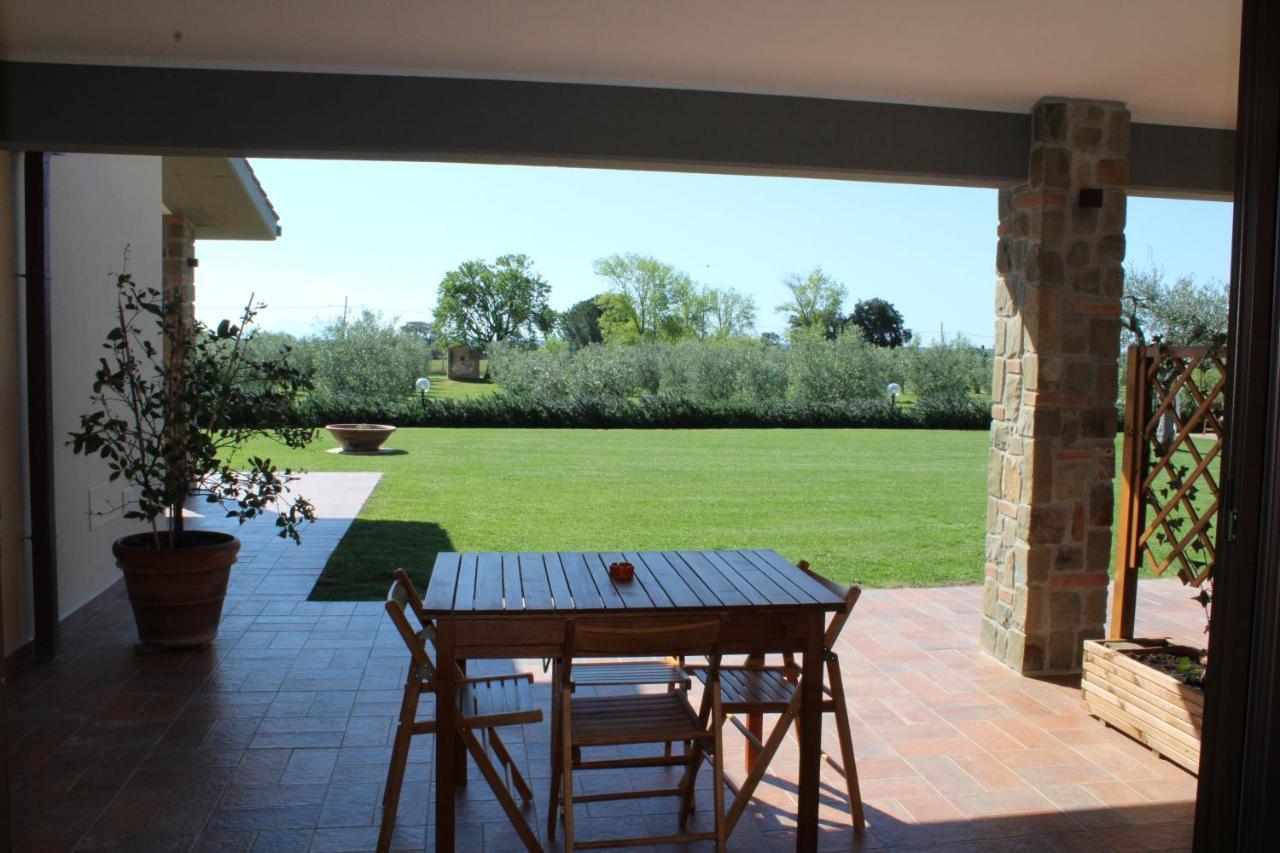 Agriturismo Il Vecchio Mandorlo Кастильоне-делла-Пеская Экстерьер фото